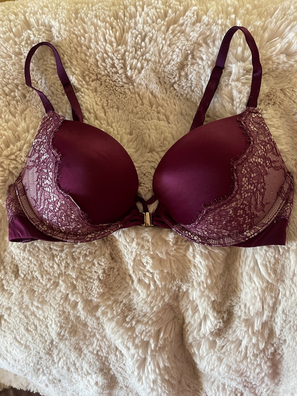 Victoria's Secret Burgundy Lace Front-Close Push-Up Bra